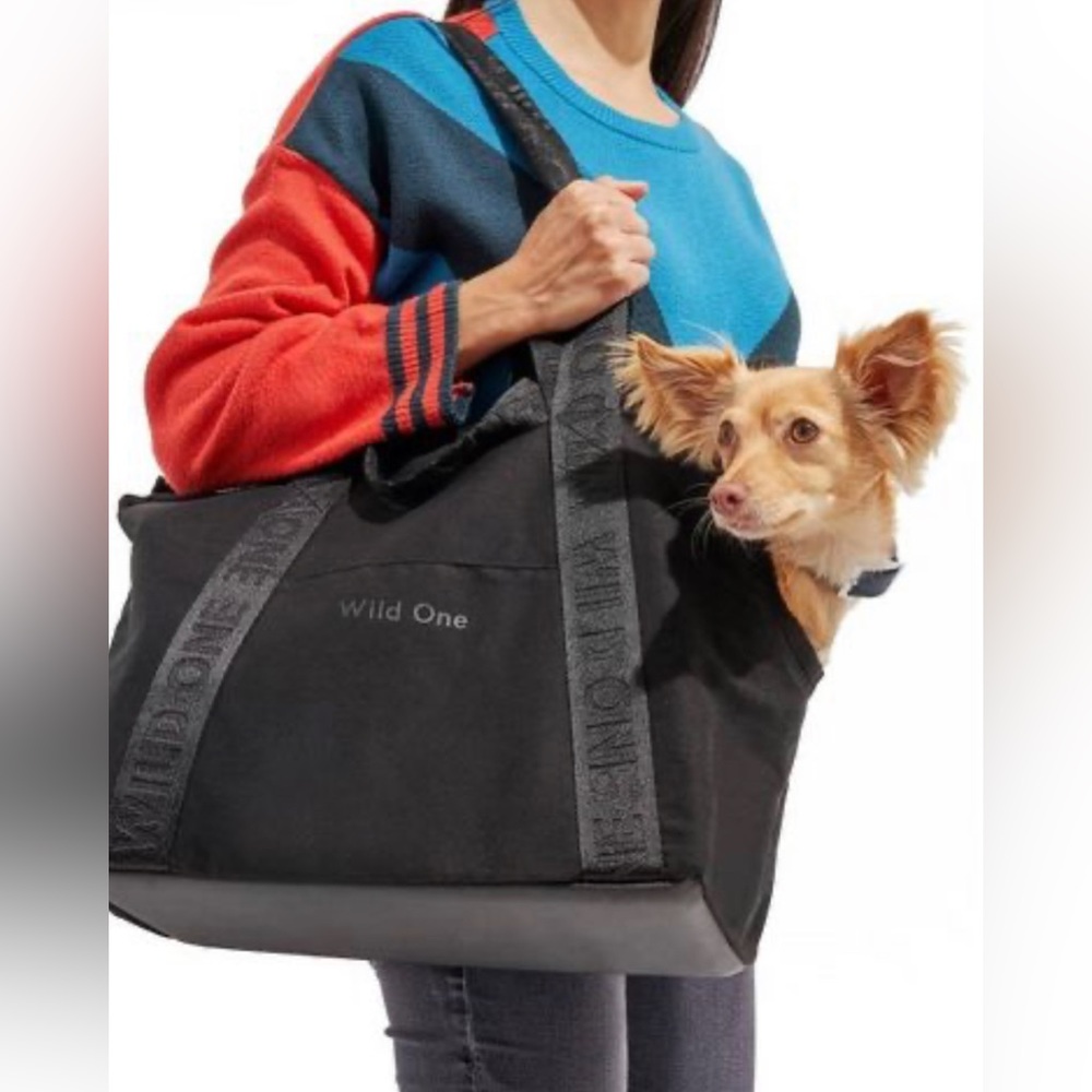 **SOLD OUT** NWT Wild One Everyday Pet Carrier Dog Tote 🖤🖤🖤